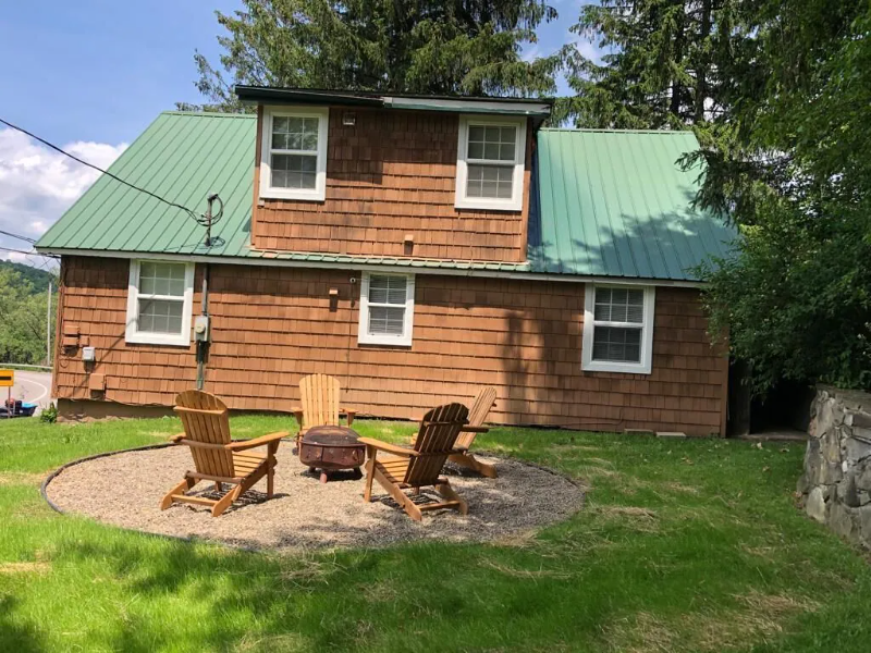 Charming, Pet Friendly, Lake View Home - Photo 6
