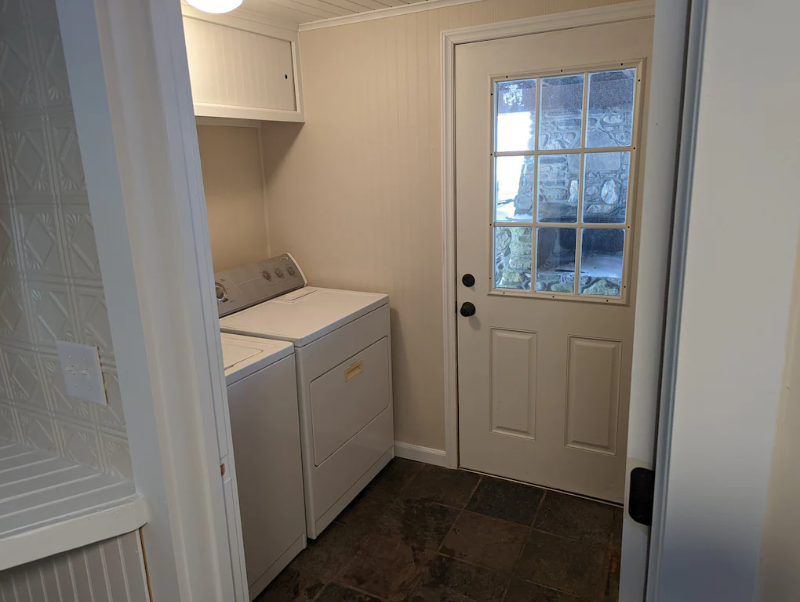 Charming, Pet Friendly, Lake View Home - Photo 7