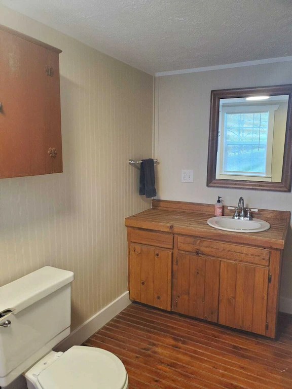 Charming, Pet Friendly, Lake View Home - Photo 10