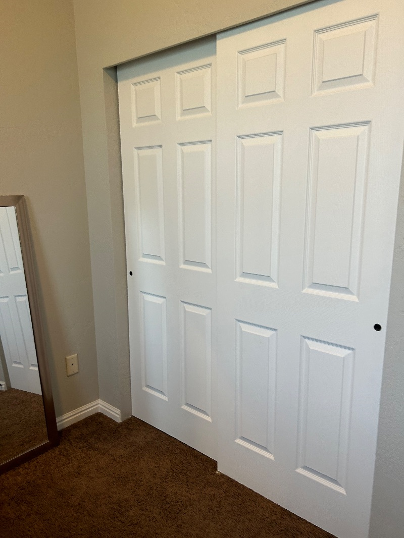 Bedroom/Shared Bathroom in Gated Community - Photo 2
