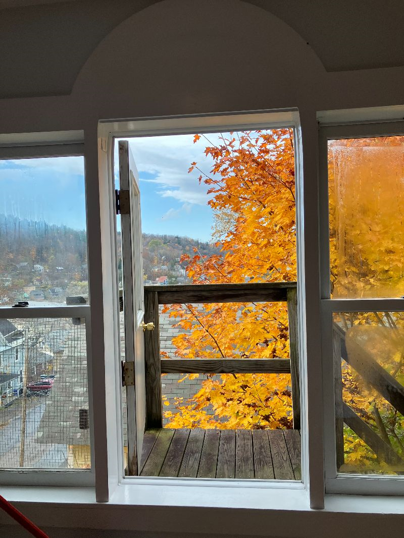 Modern 2 Bedroom Loft Apt with City and Mountain Views - College Hill - Photo 9