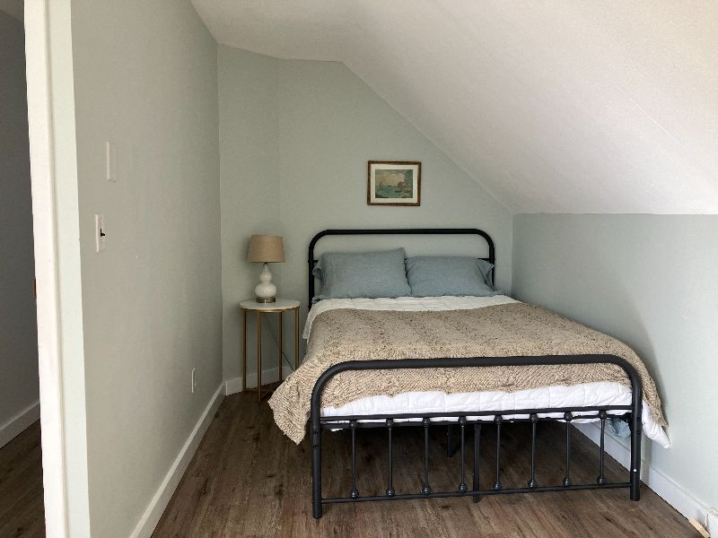 Modern 2 Bedroom Loft Apt with City and Mountain Views - College Hill - Photo 11