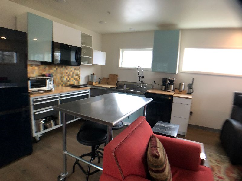 NEW 1BR, W/D in unit. - Photo 2