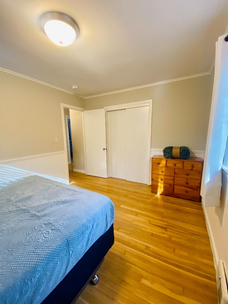 Private Bedroom in Quiet cozy home near multiple hospitals - Photo 2