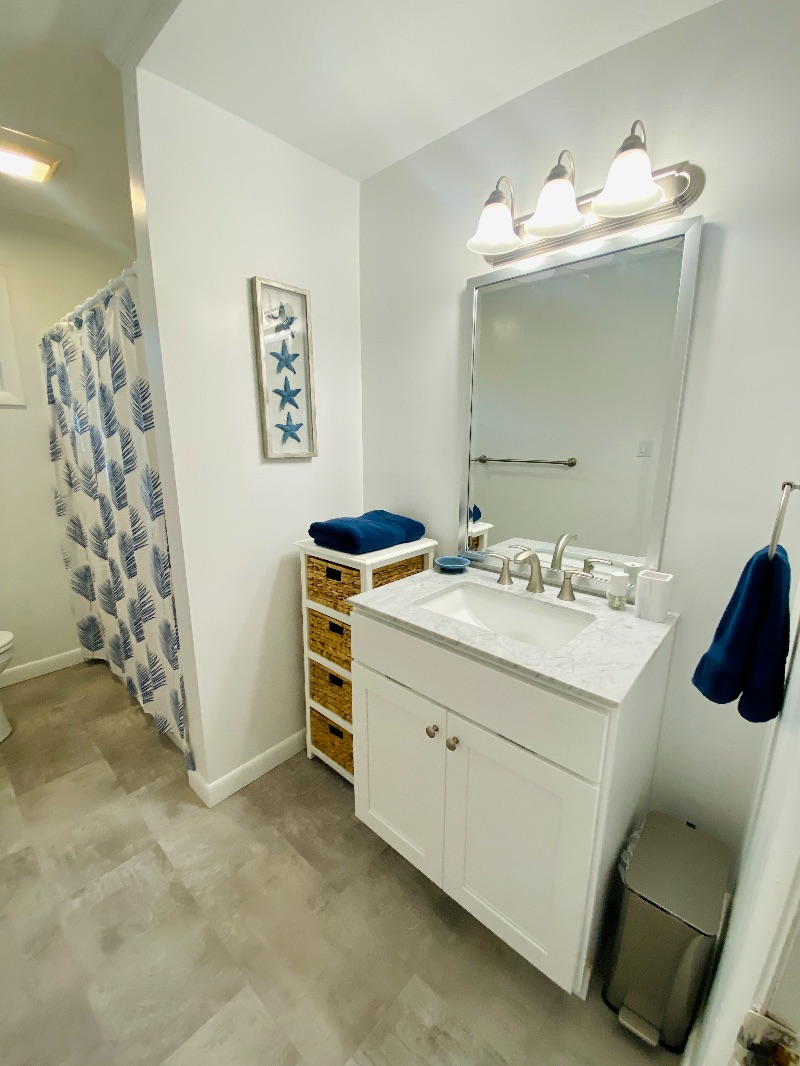 Private Bedroom in Quiet cozy home near multiple hospitals - Photo 11
