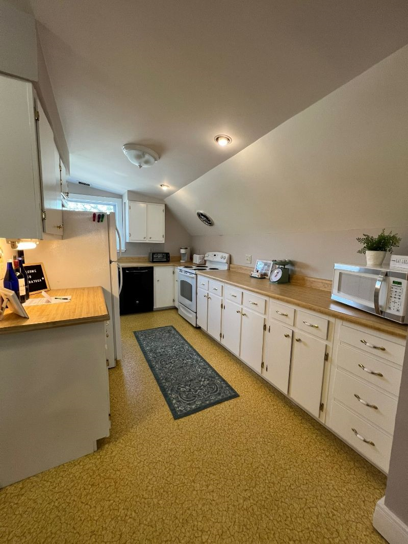 Perfect Saratoga Location - Charming 1 Bedroom Apt - Photo 8