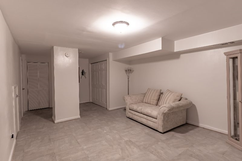 Amazing 3 bedrooms/2 bathrooms house less than 2 miles from hospitals - Photo 9