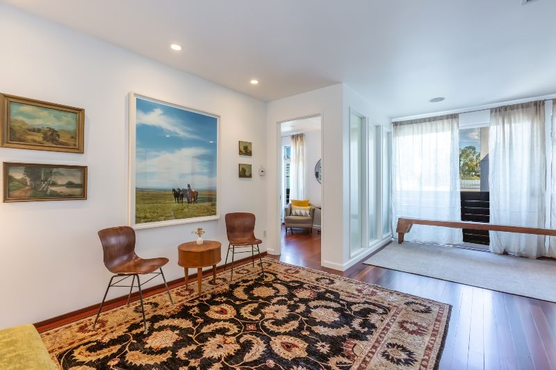 Spacious Silver Lake Upper Unit Studio Apartment - Photo 1