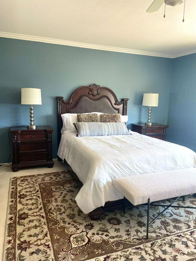 Newly remodeled Clean, comfortable, quiet master bedroom(A)