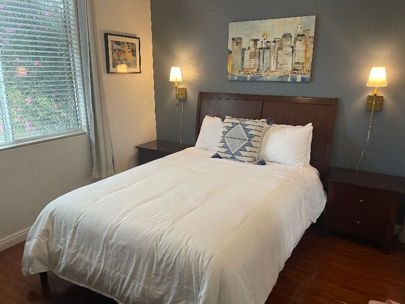 Newly remodeled Clean, comfortable, quiet room(C) 