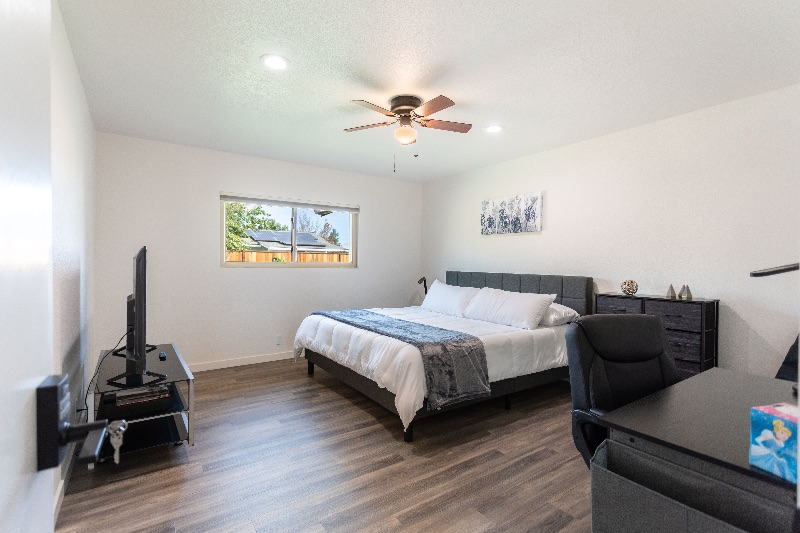 Renovated Master Suite Near Hospitals/Clinics