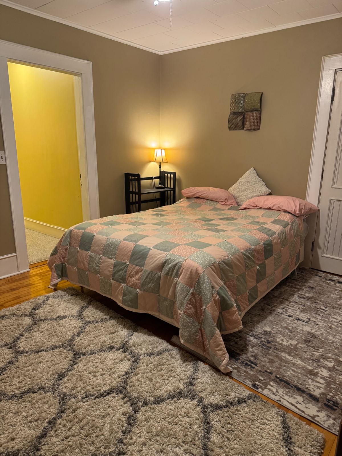 Multiple Private Rooms in Duplex - Photo 6