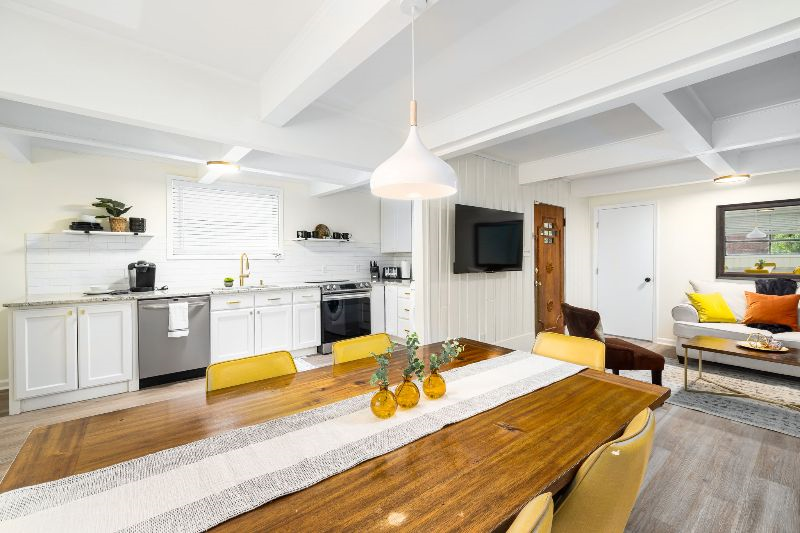 DT Raleigh Newly Renovated Ranch - 5 min to Wake Med Hospital