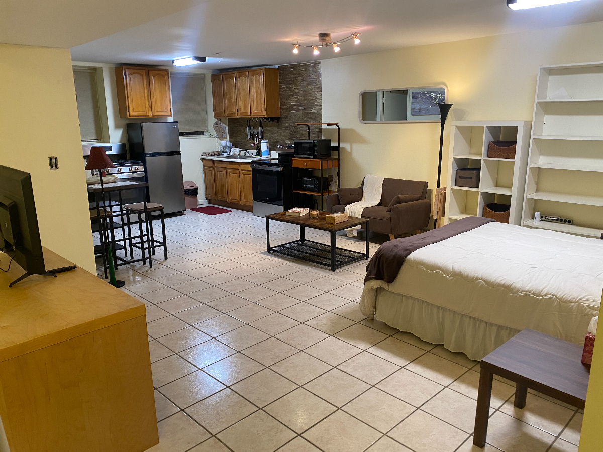English Garden Studio Apartment
