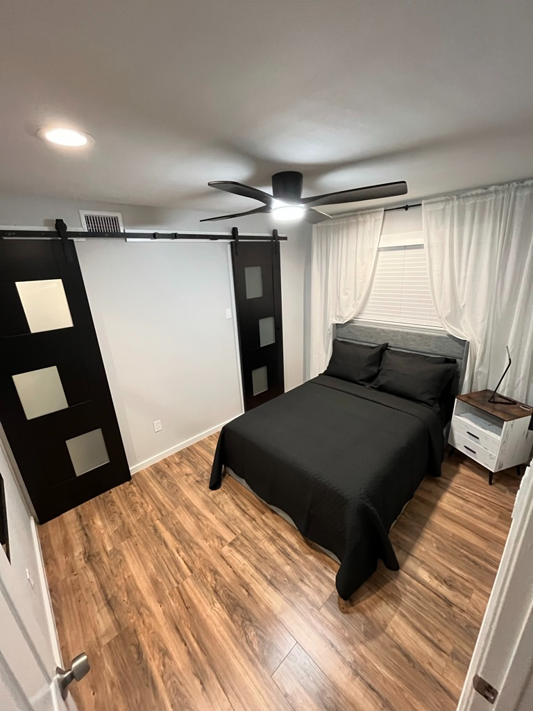 Executive Riverside Condo  - Unit A - Photo 6