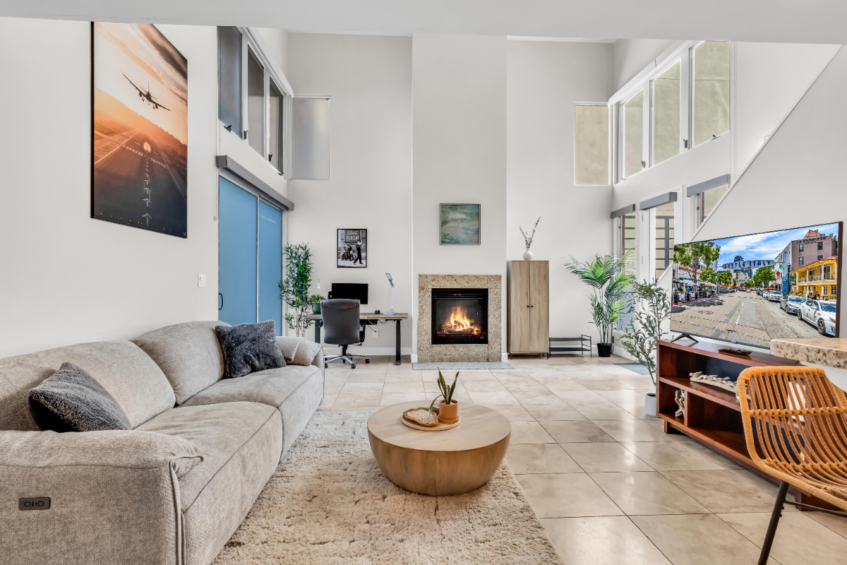 Walkable Loft in Little Italy Close to Airport, Freeways, Beaches - Photo 5