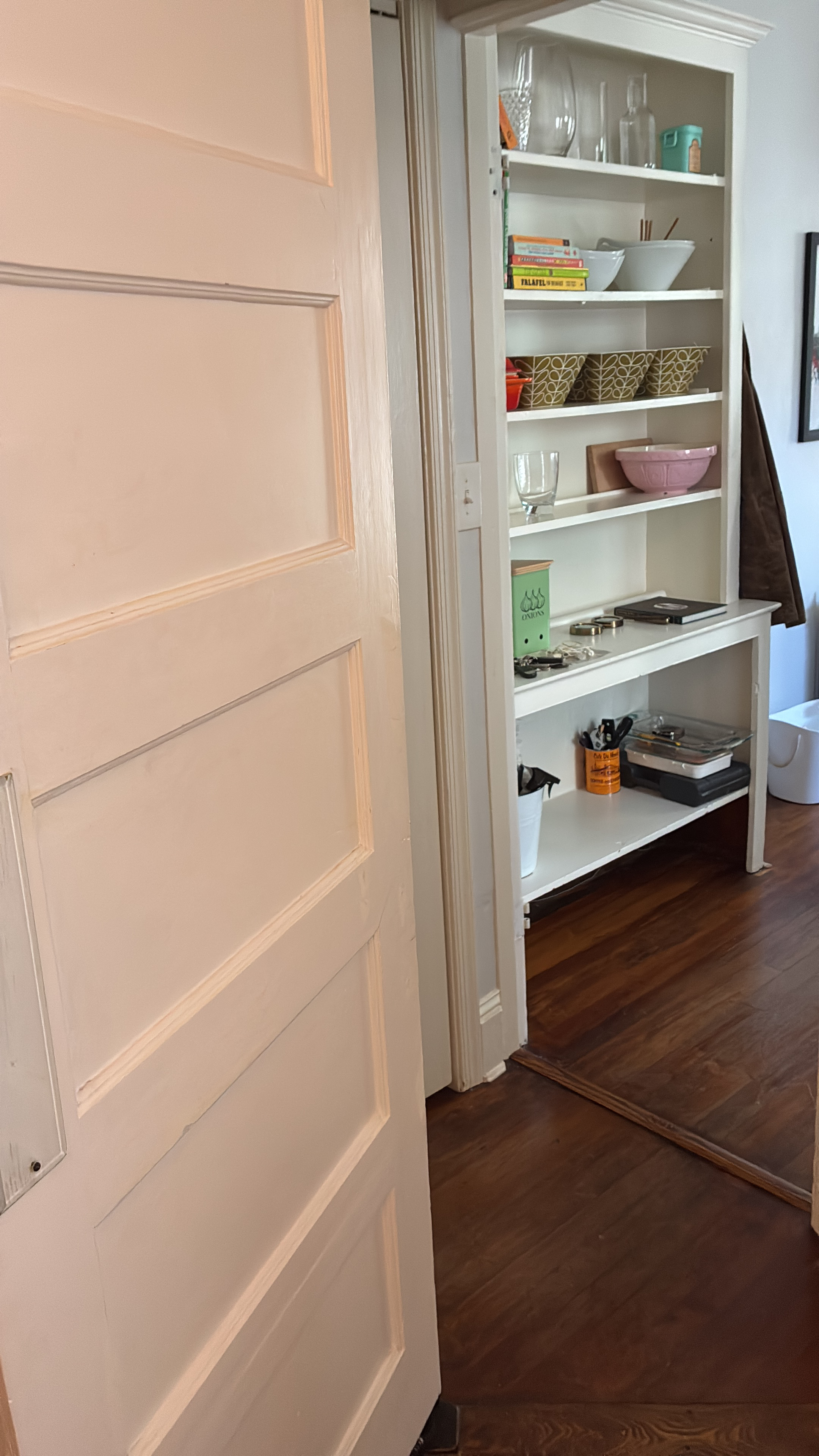 Upper NW Apartment - Photo 12