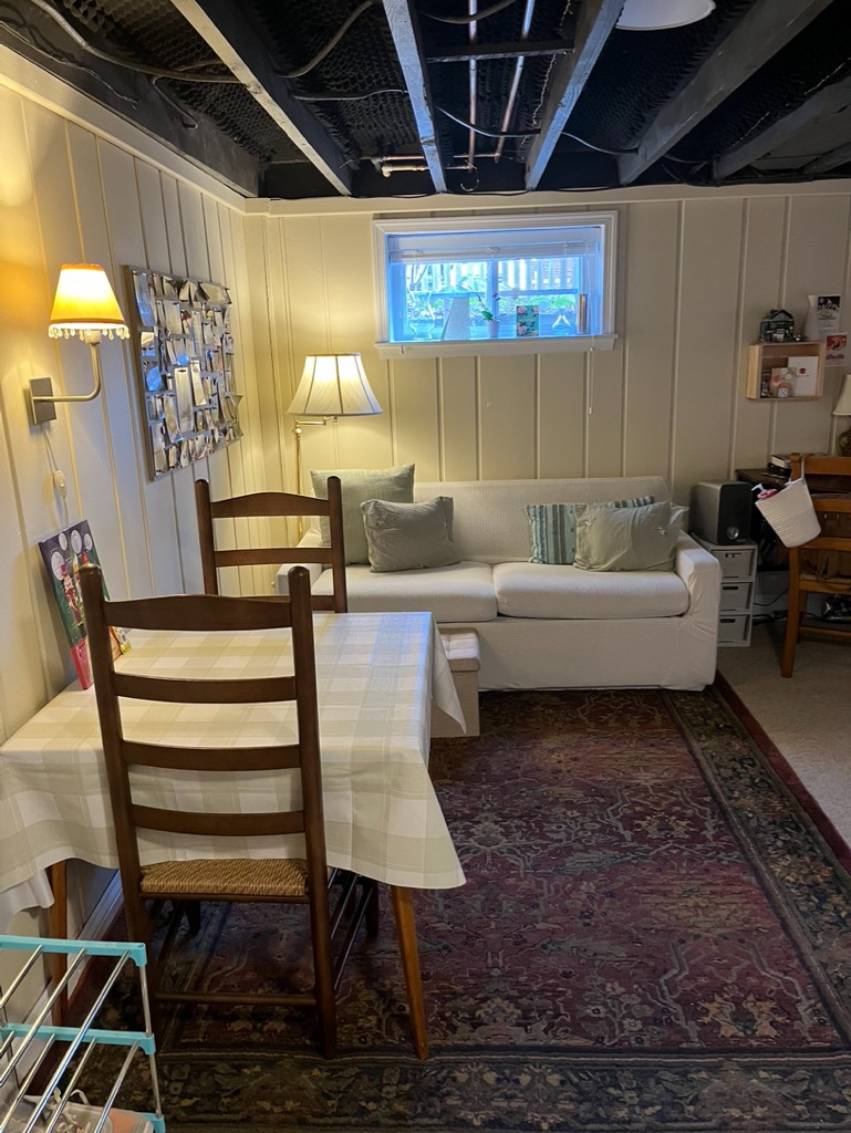 Efficiency Apartment Great Location - Photo 4