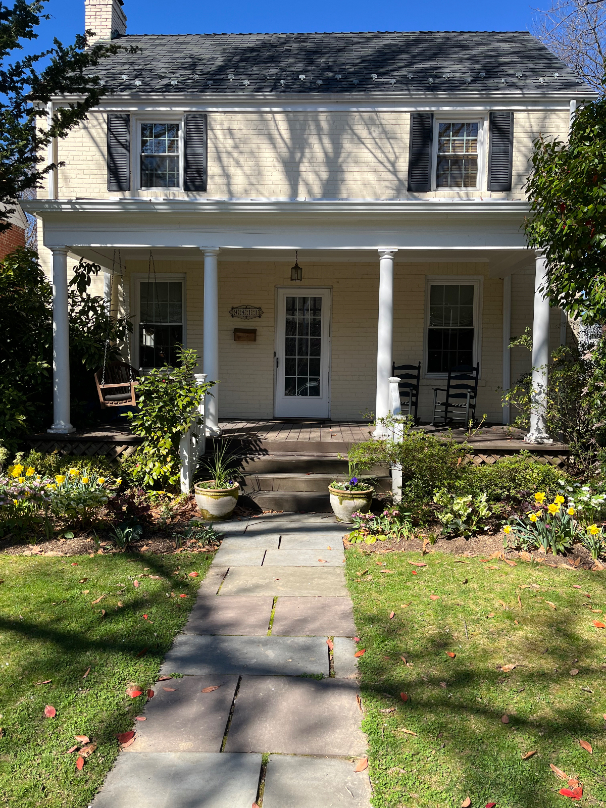 Efficiency Apartment Great Location - Photo 9