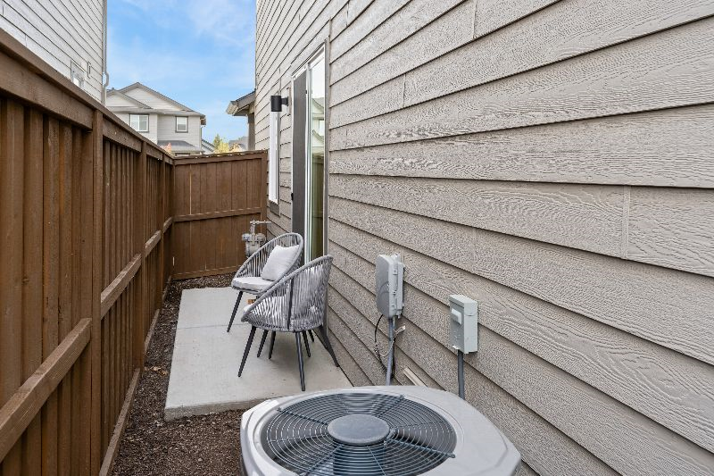 Cozy/quiet townhouse near downtown and hospital - Photo 3