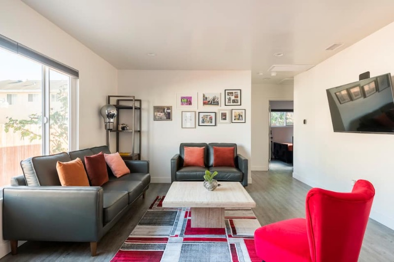 Unit B - 3 Beds/2 baths Fun New Home