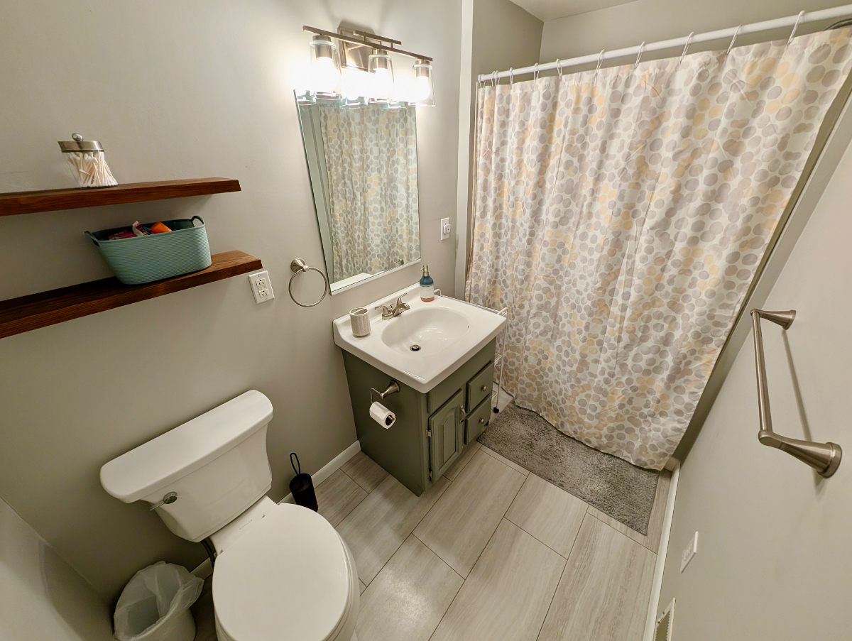 1 Bedroom Walking Distance from Wynn - Photo 11