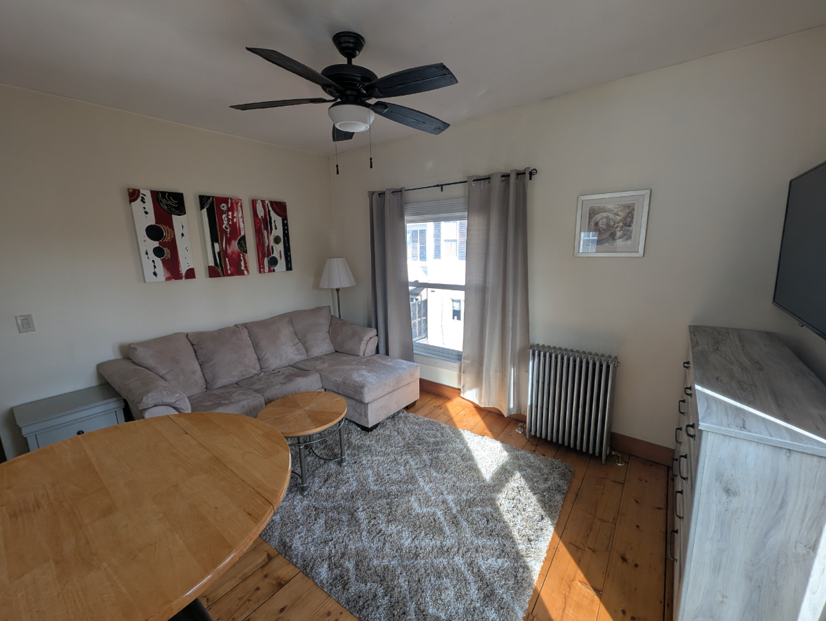 19 Royce ST Apt 2A - Photo 2