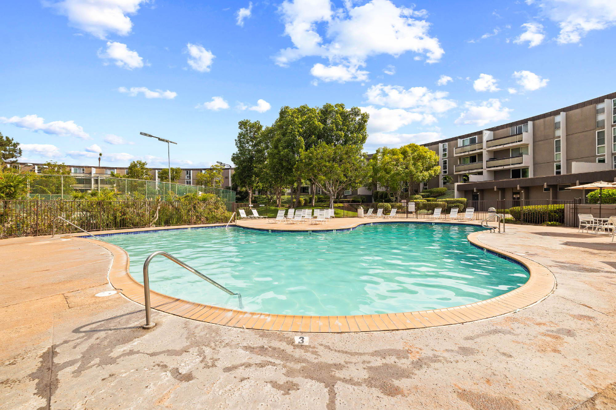 Resort Amenities - 1BR - SeaWorld - Parking - W/D - Photo 1