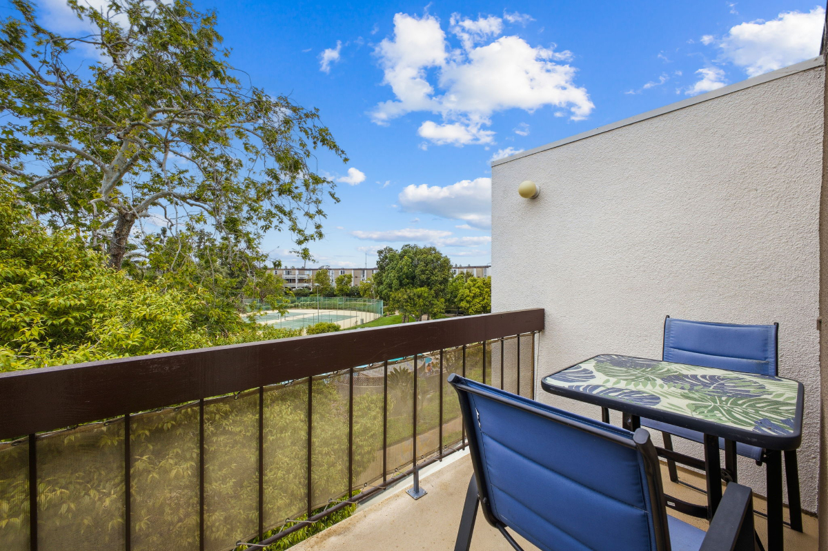 Resort Amenities - 1BR - SeaWorld - Parking - W/D - Photo 2