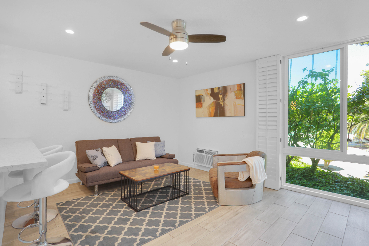 Resort Amenities - 1BR - SeaWorld - Parking - W/D - Photo 2
