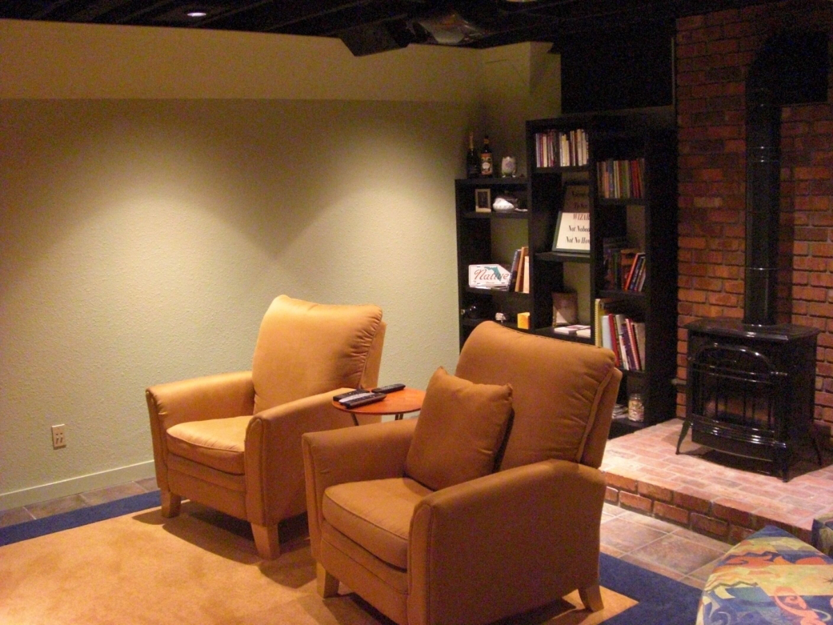 Downtown Home (2 bedrooms, 2700 sq feet). Near Drake Park. - Photo 6