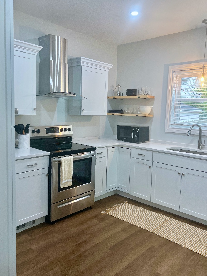 SouthWedge beautifully renovated and furnished Victorian half House - Photo 12