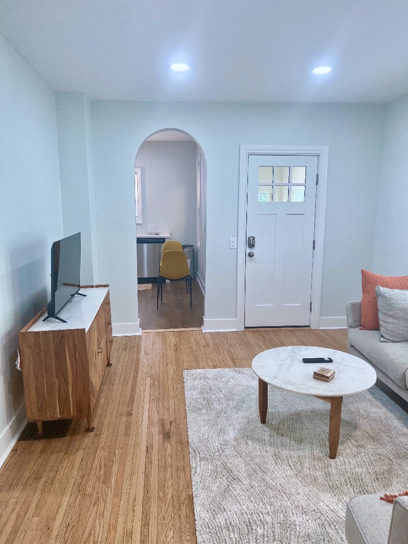 SouthWedge beautifully renovated and furnished Victorian half House - Photo 8