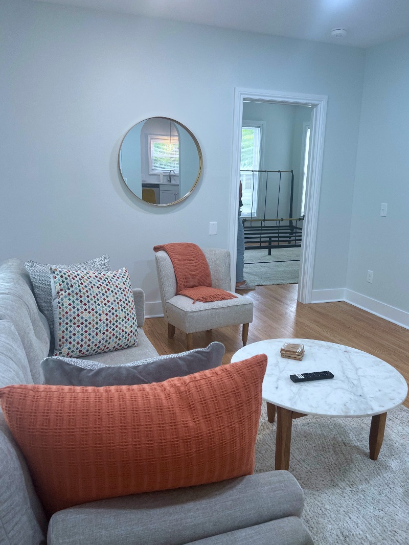 SouthWedge beautifully renovated and furnished Victorian half House - Photo 6