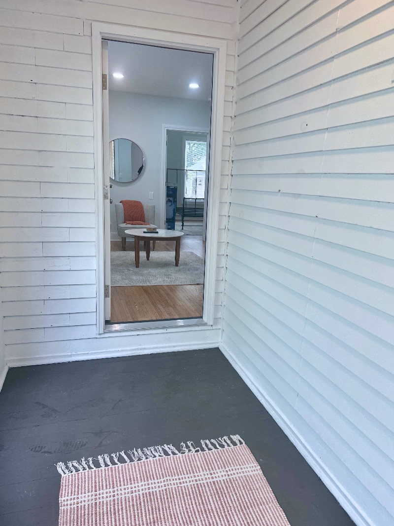 SouthWedge beautifully renovated and furnished Victorian half House - Photo 3