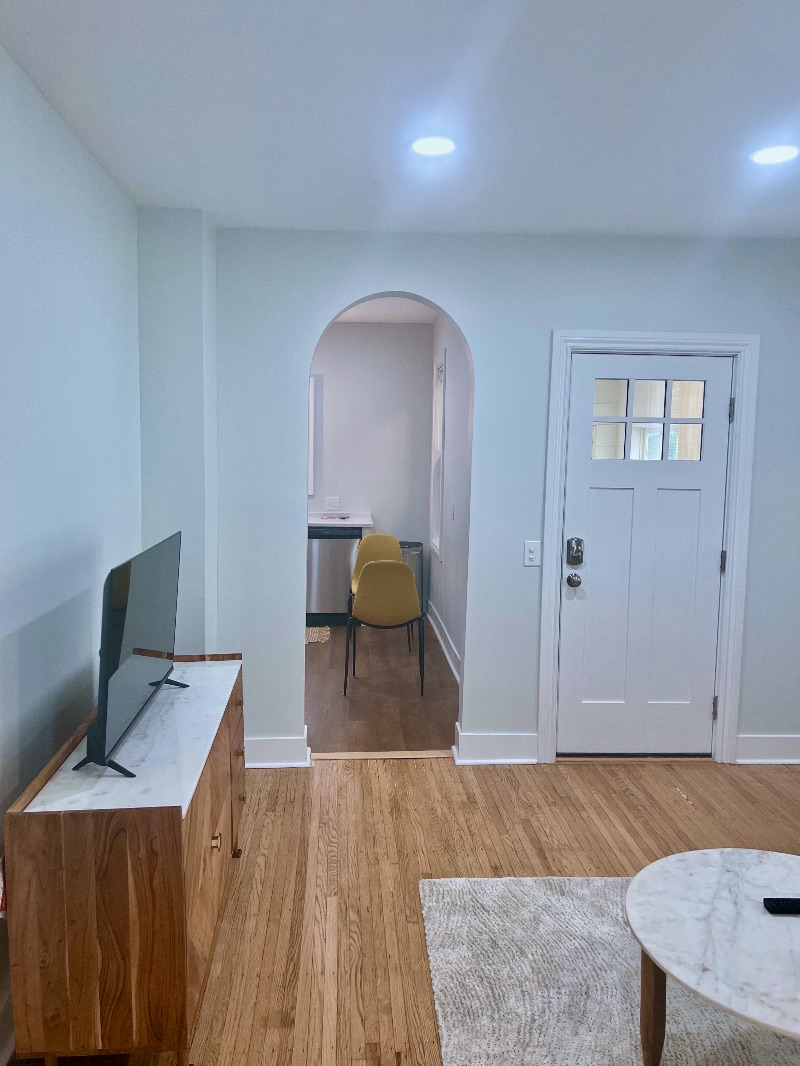 SouthWedge beautifully renovated and furnished Victorian half House - Photo 11