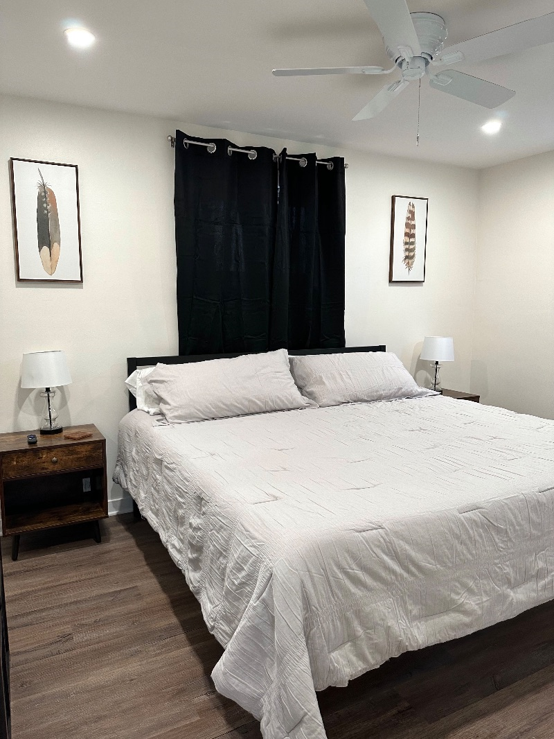 Pet Friendly- Newly Renovated- Fully Fenced- 3Bd 1Bth - Photo 1