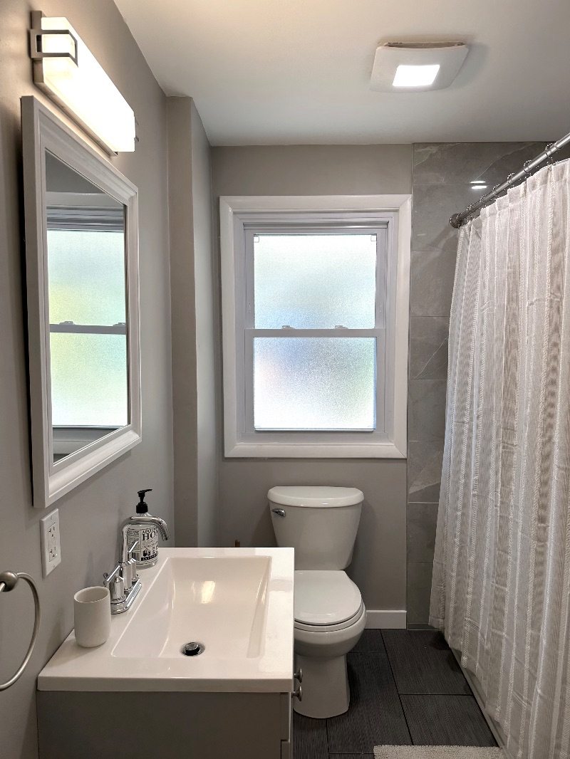Pet Friendly- Newly Renovated- Fully Fenced- 3Bd 1Bth - Photo 7