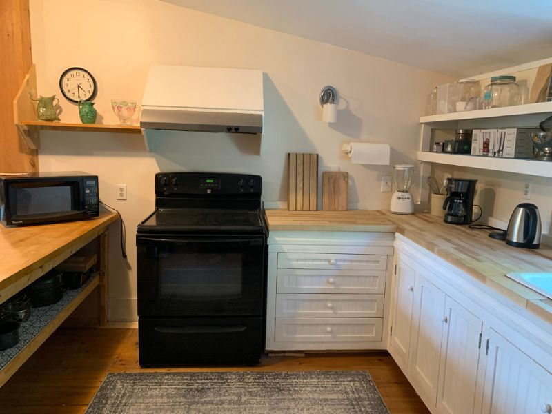 Beautiful, extra large one bedroom unit - close to hospitals - Photo 9