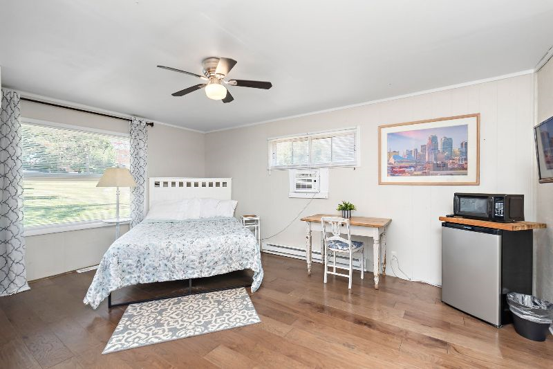 Suite w/private bath - Intern Friendly