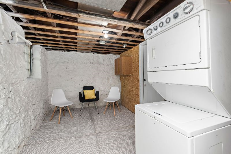 Suite w/private bath  - Intern Friendly - Photo 10