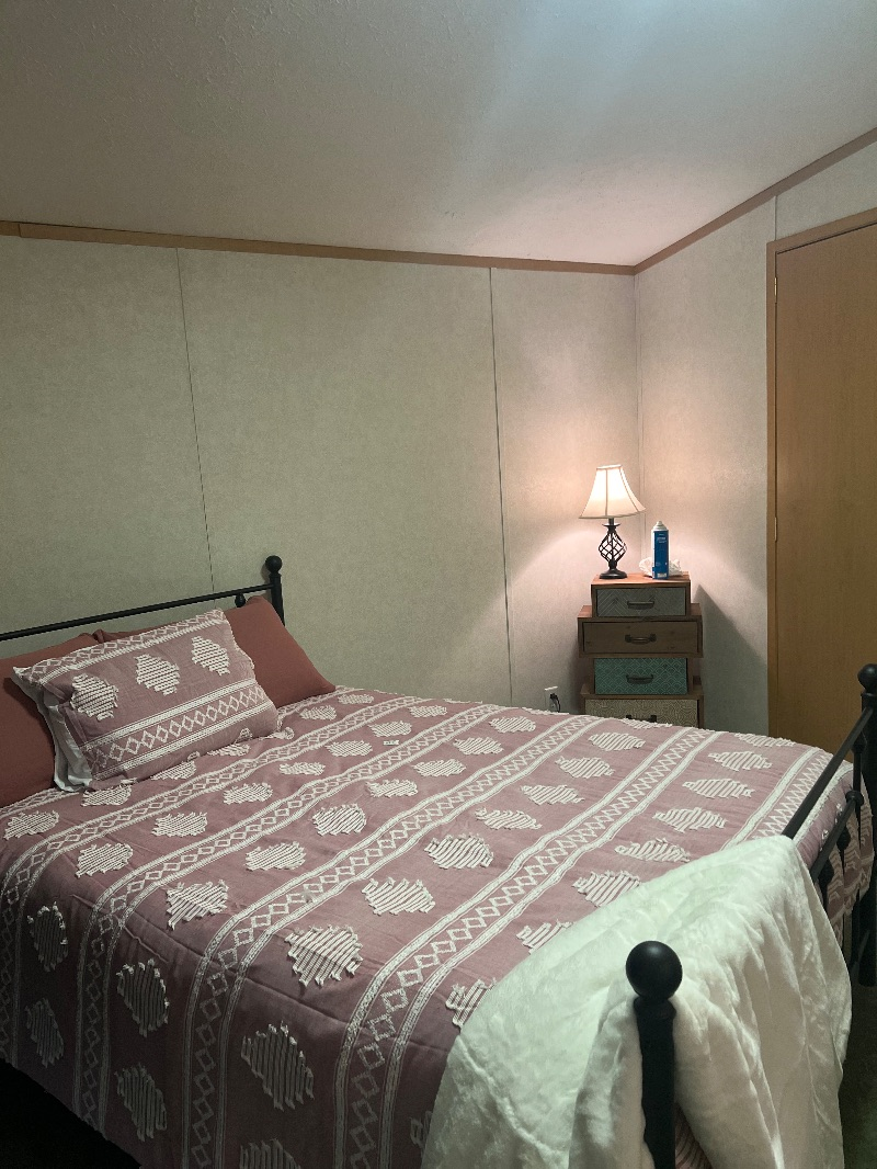 One Bedroom - Photo 9