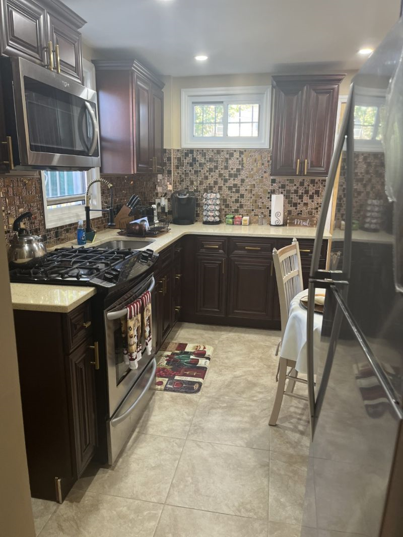 Cozy and Quiet Home Near to NYC! - Photo 4