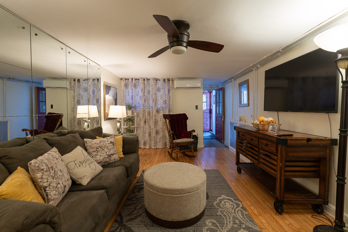 Fully Furnished Brooklyn 1BR Near Hospitals & Transit - Photo 4