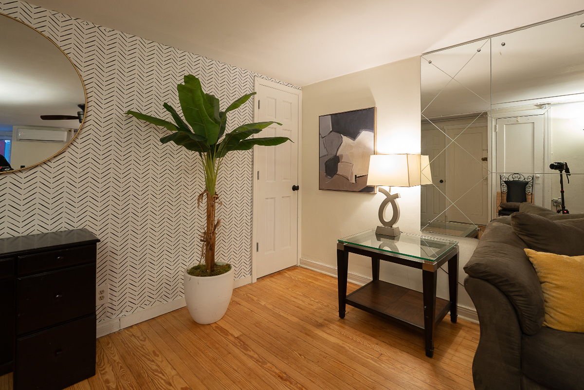 Fully Furnished Brooklyn 1BR Near Hospitals & Transit - Photo 7