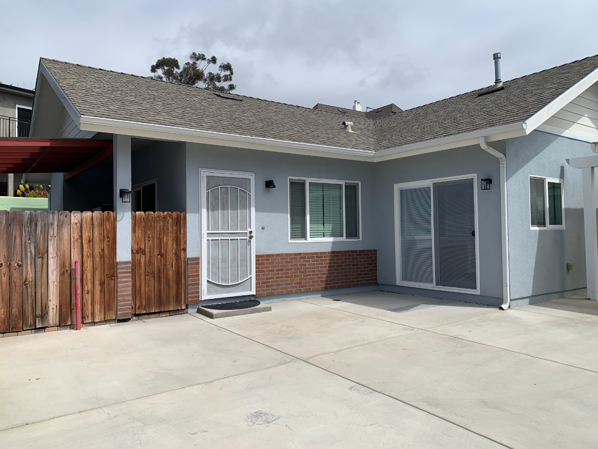FURNISHED 2 Bedroom 2 Bath Cottage, Downtown Ventura - Short walk to beach - Photo 1