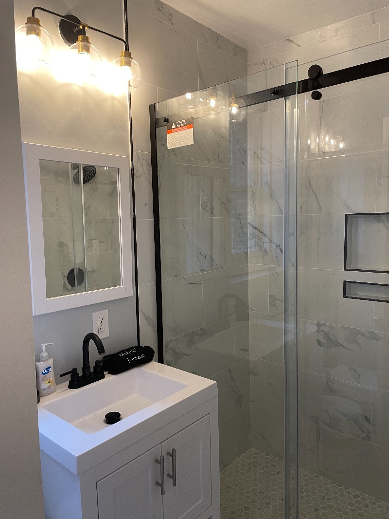 Luxury 2-Bedroom Apartment in the Heart of DC - Photo 9