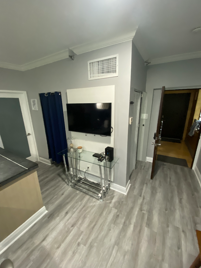 Cozy Condo in South Beach - Photo 9
