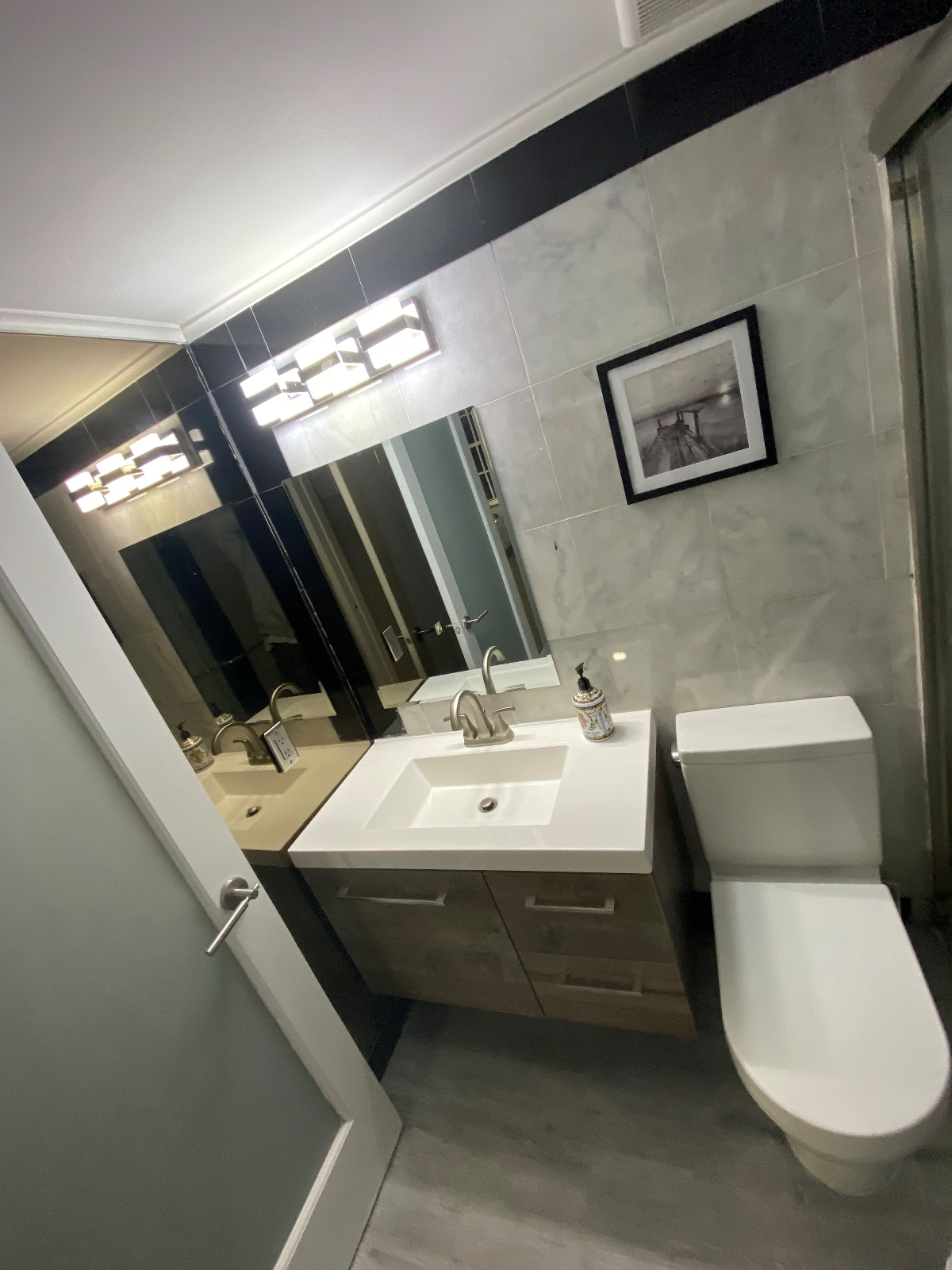 Cozy Condo in South Beach - Photo 10