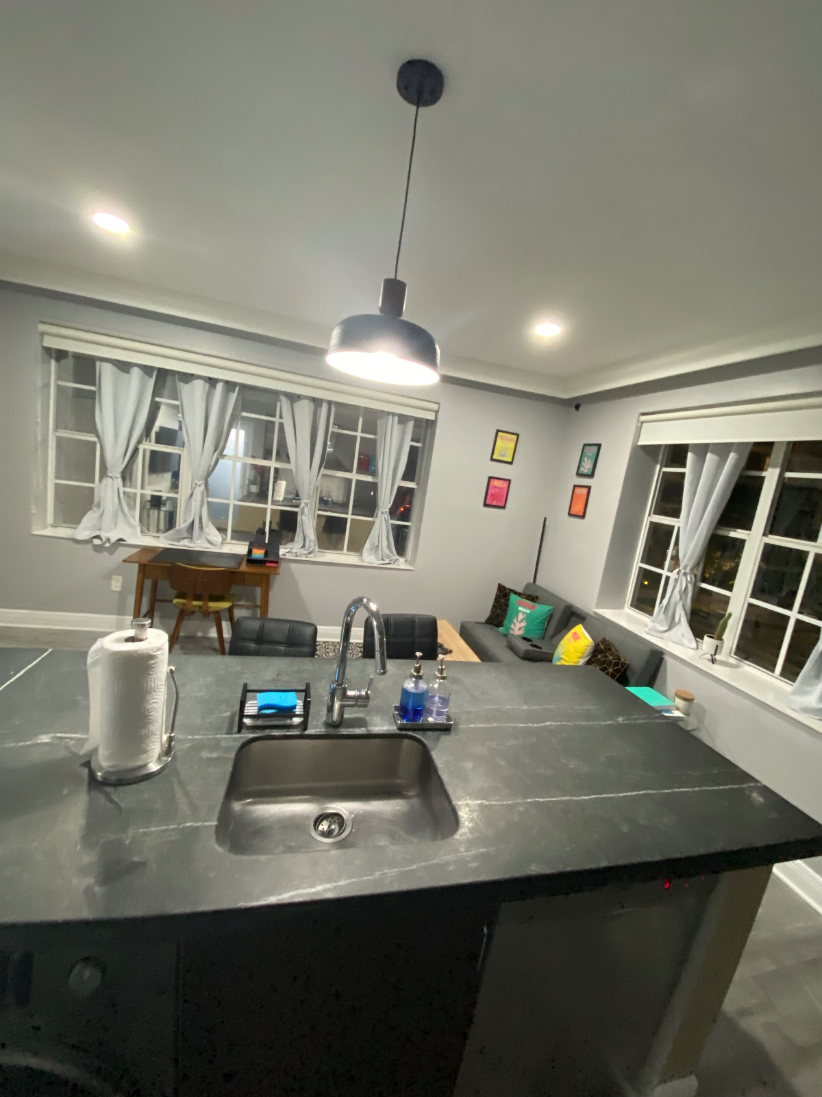 Cozy Condo in South Beach - Photo 11